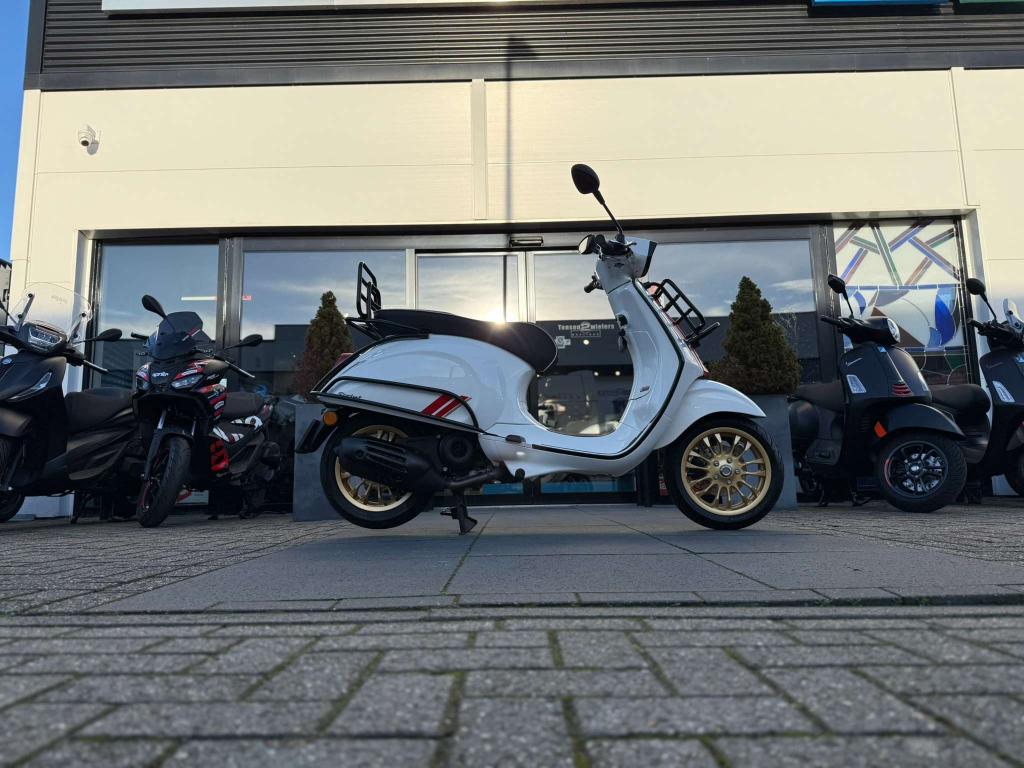 Vespa Sprint 45KM E5 Racing Sixteen, Fietsen en Brommers, Scooters | Vespa, Niet ingevuld, Maximaal 45 km/u, Niet ingevuld, Ophalen of Verzenden