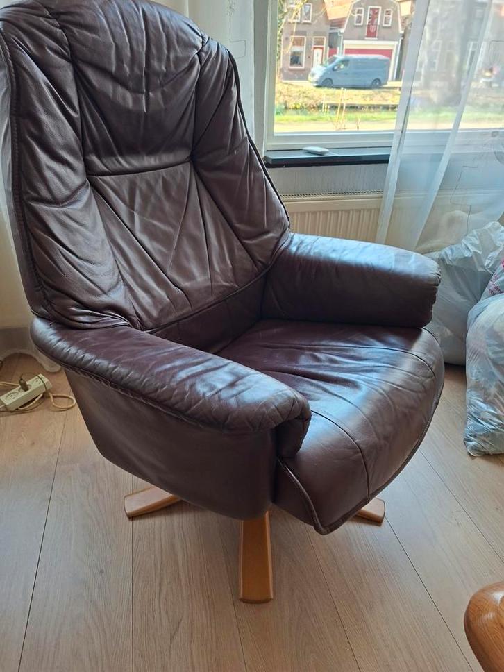 Leren Draaistoel - Comfortabel en Stijlvol, Huis en Inrichting, Fauteuils, Gebruikt, Leer, 75 tot 100 cm, 75 tot 100 cm, Ophalen
