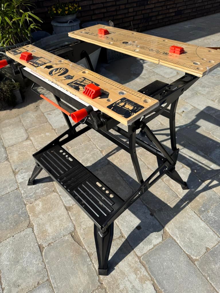 Black & Decker Workmate 825  Plus. Inklapbare werkbank, Doe-het-zelf en Verbouw, Werkbanken, Ophalen, Zo goed als nieuw, 70 tot 120 cm