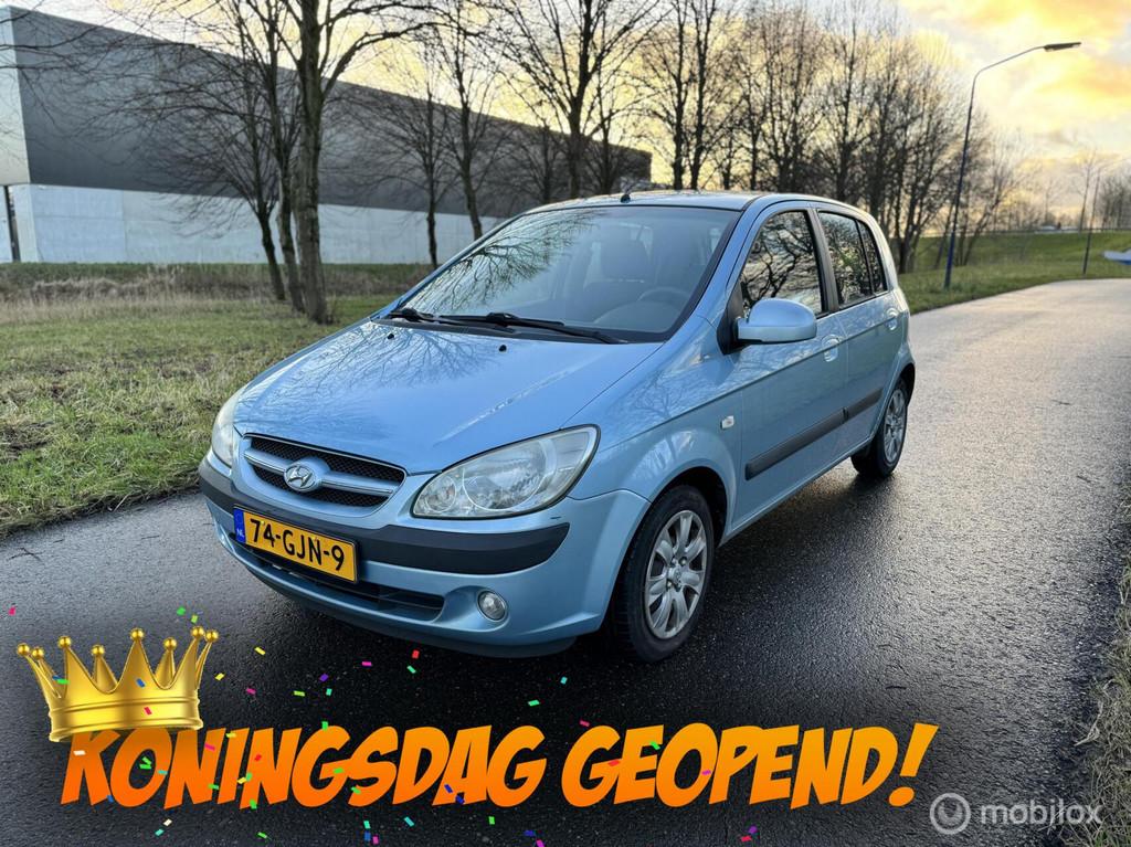 Hyundai Getz 1.4i Active Joy*APK 01/27*PARKEERSENSOR*AIRCO, Auto's, Hyundai, Zwart, 4 cilinders, Blauw, Origineel Nederlands