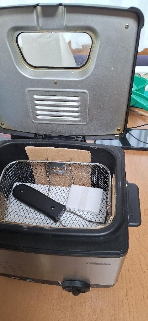 Kampeer friteuse, Witgoed en Apparatuur, Frituurpannen, 1 tot 2 liter, Ophalen, Zo goed als nieuw, Uitneembare binnenpan