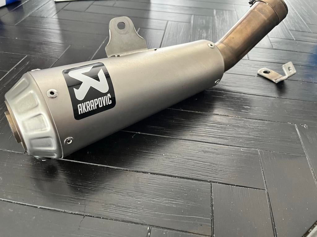 Akrapovic demper voor Suzuki GSXR 600 K6, Ophalen, Gebruikt