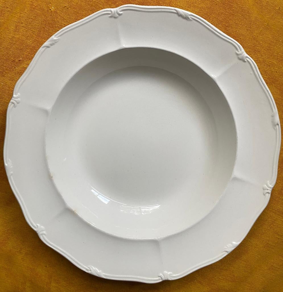 2 vintage diepe borden, Wedgwood, made in England, Ø26 cm, Gebruikt, Ophalen of Verzenden, Bord(en), Wedgwood