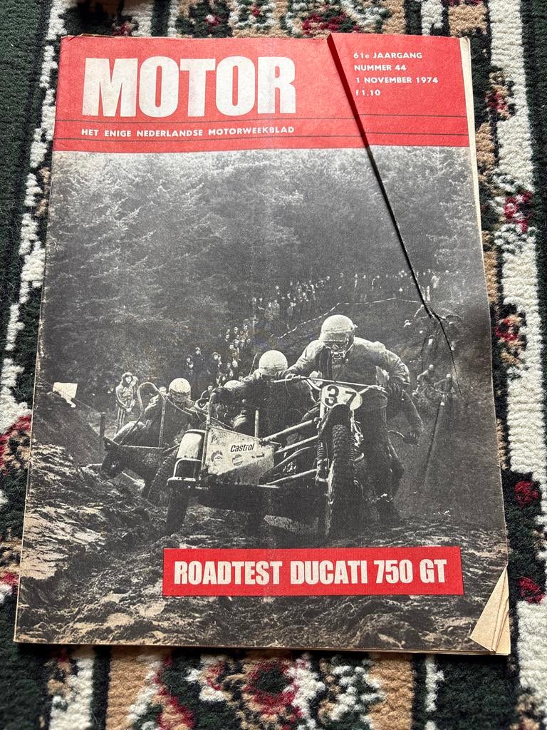 Motor weekblad 1 november 1974 - Roadtest Ducati 750 GT, Ophalen of Verzenden, Gelezen, Algemeen