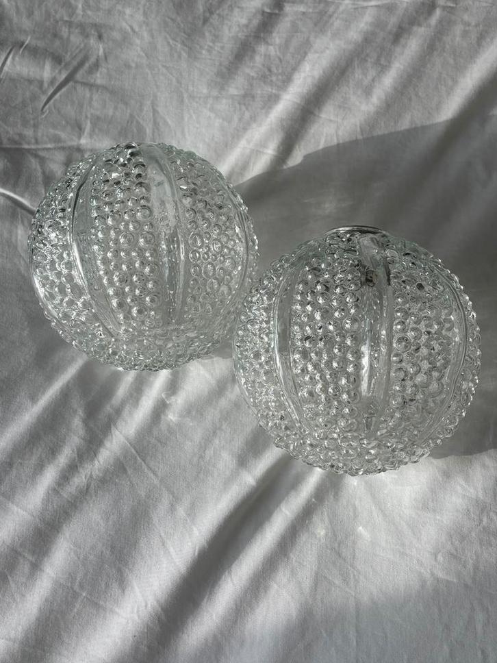 A Pair of Mid Century Modern Bubble Glass Globe Shades, Huis en Inrichting, Lampen | Tafellampen, Ophalen of Verzenden