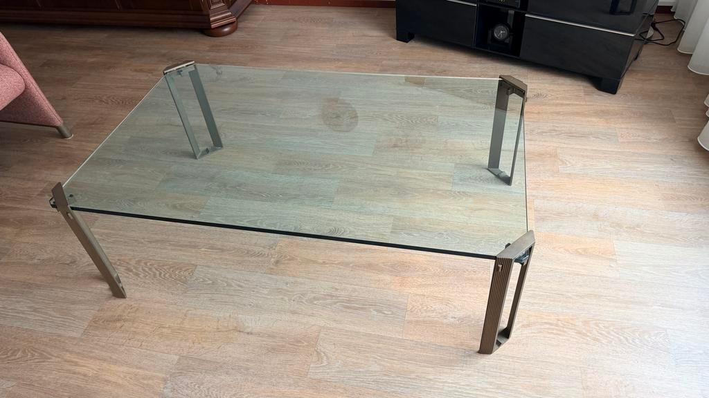 Glazen salontafel met metalen onderstel, Ophalen, Gebruikt, 100 tot 150 cm, 50 tot 100 cm