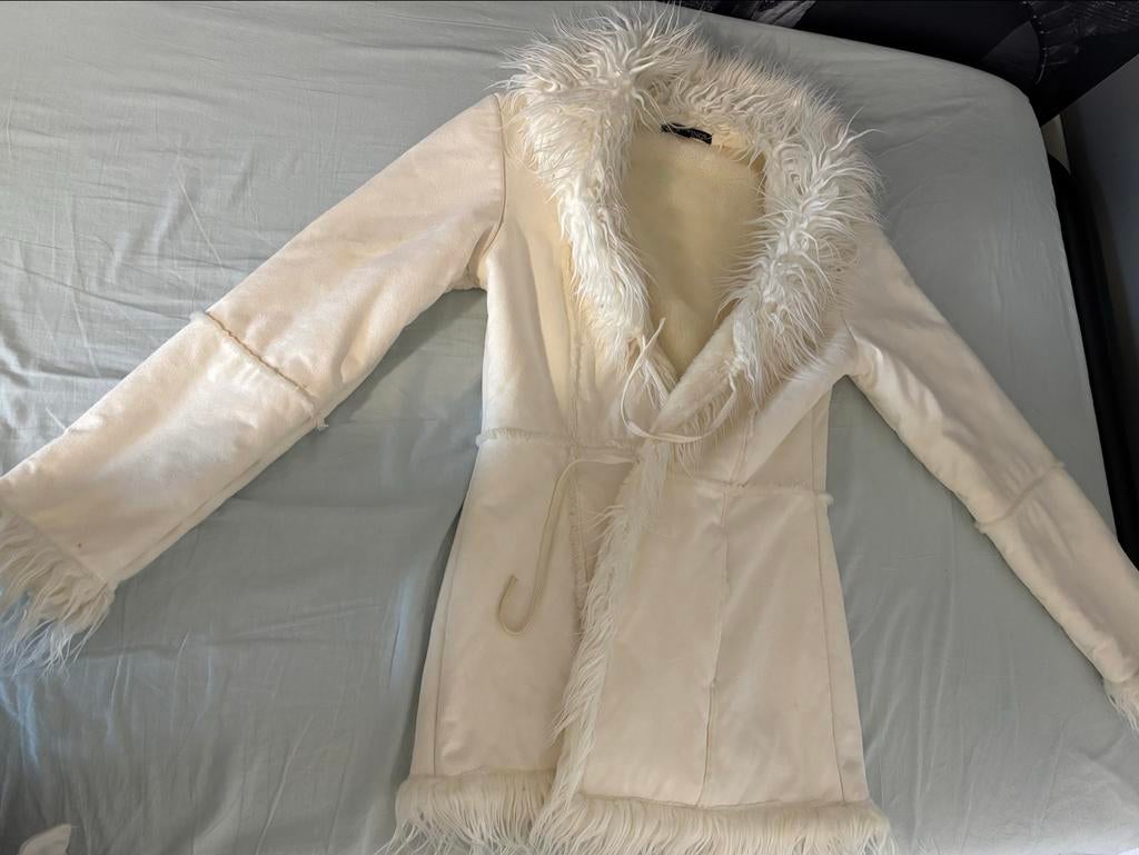 Witte faux fur jas, maat M, afhalen mogelijk, Ophalen of Verzenden, Gedragen, Maat 38/40 (M), Wit