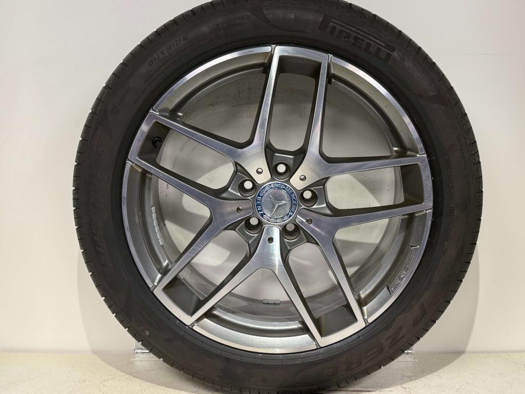 19 inch origineel mercedes GLA GLB  Vito V klasse PIRELLI MO, Auto-onderdelen, Banden en Velgen, 19 inch, Banden en Velgen, Ophalen of Verzenden