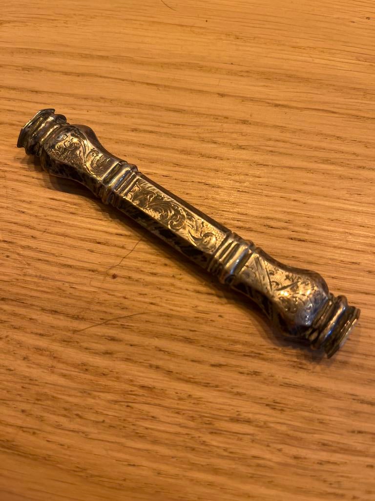 Zilveren naaldenkoker, 18e of 19e eeuws, Ophalen, Zilver