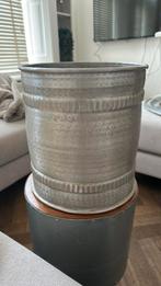 Mooie zilverkleurige mand/ bijzettafel of bloempot, Minder dan 45 cm, Minder dan 55 cm, Rond, Ophalen of Verzenden