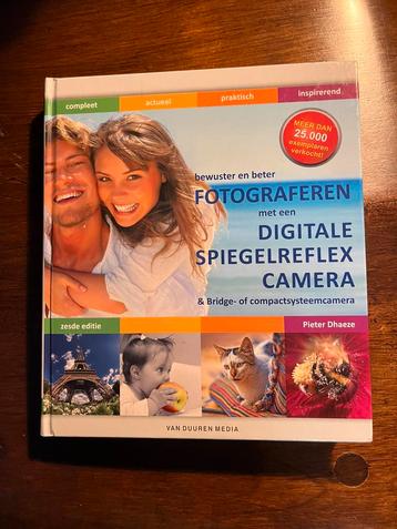 Fotograferen met de digitale spiegelreflexcamera beschikbaar voor biedingen