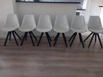 6 eetkamerstoelen | Wit kuipje incl kussen | zwart onderstel, Huis en Inrichting, Stoelen, Moderne Scandinavische stijl, Wit, Zo goed als nieuw