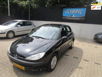 Peugeot 206 1.4 XR 5 Deurs +Nieuwe Apk beschikbaar voor biedingen