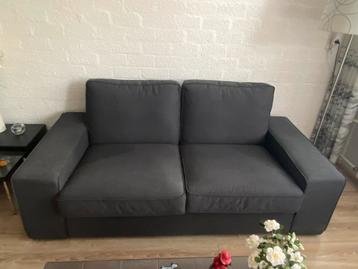 Ikea Kivik tweezits bank incl. poef. Amper gebruikt. - afbeelding 1