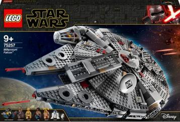LEGO Star Wars Millenium Falcon met minifigs en boekje! beschikbaar voor biedingen