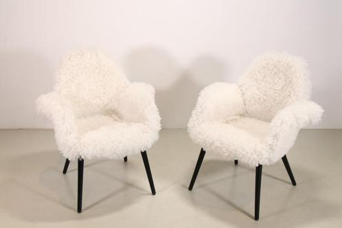 Set Vitra Organic chairs door Charles Eames en Eero Saarinen, Huis en Inrichting, Fauteuils, Zo goed als nieuw, Hout, Stof, 50 tot 75 cm