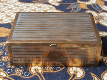 Mooie originele antieke sigarettendoos uit Engeland 11,4 cm. beschikbaar voor biedingen