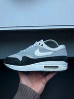Nike Air Max 1 Wolf Grey / 40,5, Ophalen of Verzenden, Zo goed als nieuw, Overige kleuren