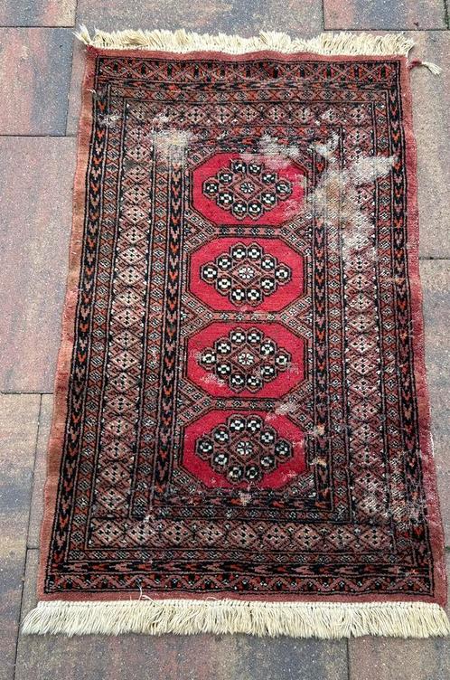 Beschadigd Perzisch Tapijt, Antiek en Kunst, Antiek | Kleden en Textiel, Ophalen of Verzenden