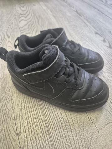 Nike Court Low maat 26  beschikbaar voor biedingen