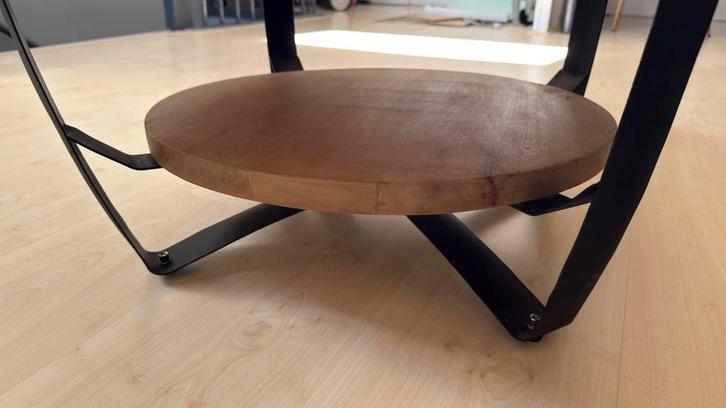 Bijzet tafel of kleine salontafel, Huis en Inrichting, Tafels | Bijzettafels, Zo goed als nieuw, Rond, Minder dan 45 cm, Minder dan 55 cm