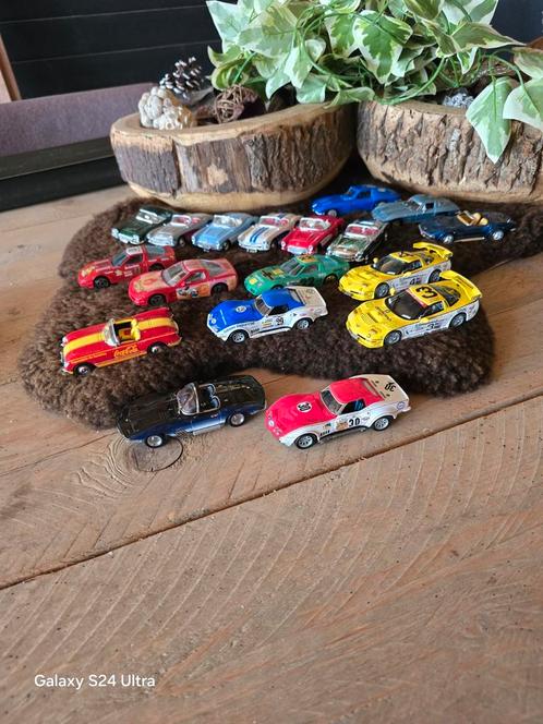18( speciale ) verschillende Chevrolet Corvette, Hobby en Vrije tijd, Modelauto's | Overige schalen, Ophalen