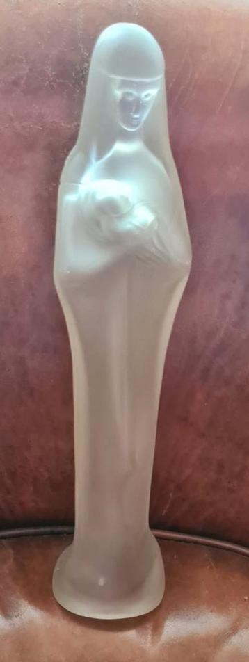 Madonna met kind (glas). beschikbaar voor biedingen