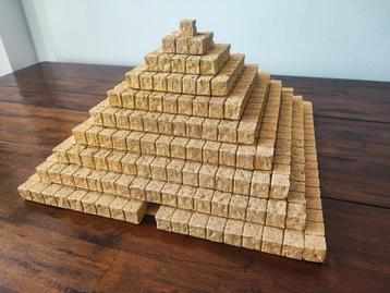 D&d PIRAMIDE! 7 Bespeelbare Lagen! beschikbaar voor biedingen