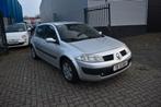 Renault Mégane 1.6 16V 2004 Grijs  NIEUWE APK, Auto's, Renault, Voorwielaandrijving, 15 km/l, 625 kg, 4 cilinders