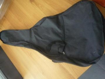 Mooie tas voor kindergitaar ,¾ gitaar beschikbaar voor biedingen