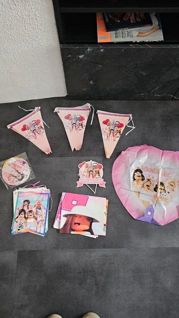 Roblox verjaardags versiering beschikbaar voor biedingen