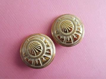jwg Vintage 60s oorbellen Art Deco stl goud klr wit creme beschikbaar voor biedingen