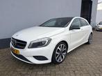 Mercedes-Benz A-klasse 180 Prestige - Panorama Dak, Auto's, Voorwielaandrijving, Gebruikt, Euro 6, 4 cilinders