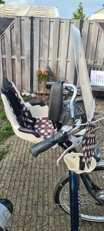 Fietsstoeltje voor, met scherm(Bobike) beschikbaar voor biedingen