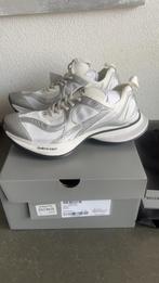 Balenciaga Circuit | Nieuw, Wit, Ophalen of Verzenden, Sneakers of Gympen, Zo goed als nieuw