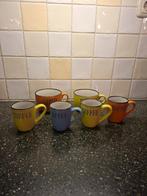 Retro soepkommen en 4 bekers, Huis en Inrichting, Keuken | Servies, Ophalen of Verzenden, Zo goed als nieuw, Overige stijlen, Kop(pen) en/of Schotel(s)