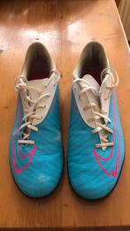 Zaalvoetbal schoenen Nike Phantom, Sport en Fitness, Voetbal, Gebruikt, Maat XS of kleiner, Schoenen, Ophalen of Verzenden
