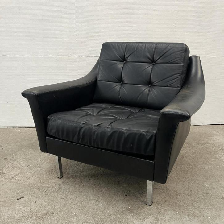 Vintage fauteuil  - zwart leder, losse kussen - Profilia, Huis en Inrichting, Fauteuils, Gebruikt, Leer, 75 tot 100 cm, 75 tot 100 cm