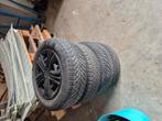 winterbanden met velgen en wieldoppen komen van Mercedes b, Ophalen, Zo goed als nieuw