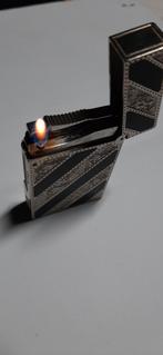 Dupont Aansteker Parijs China Lak Zwart/Zilver, Verzamelen, Ophalen of Verzenden, Gebruikt, Aansteker