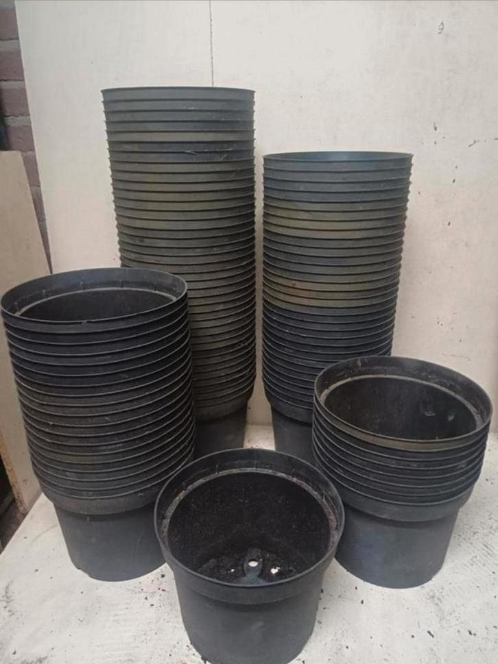 Kweekpotten 5 liter, Tuin en Terras, Bloembakken en Plantenbakken, Gebruikt, Kunststof, Minder dan 30 cm, Rond, Ophalen of Verzenden