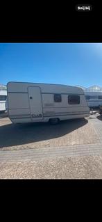 Burstner Club Caravan met voortent, Standaardzit, Omvormbare zithoek, 750 - 1000 kg, Particulier