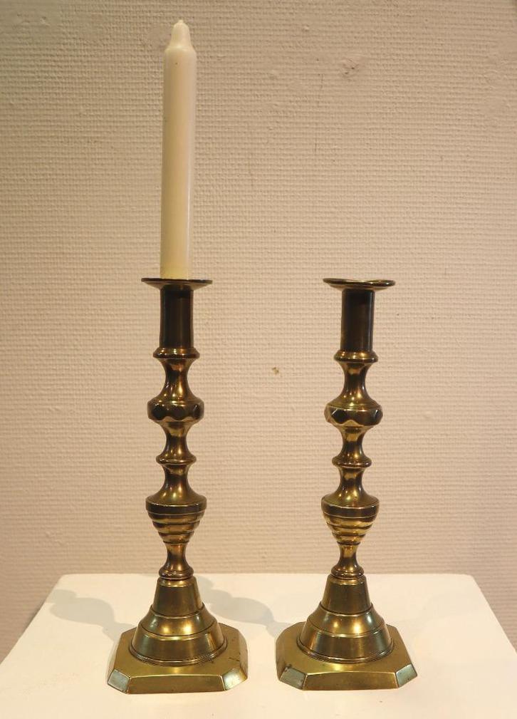 Set antieke koperen kandelaars met kaarsenschuif, Antiek en Kunst, Antiek | Kandelaars, Koper of Brons, Ophalen of Verzenden