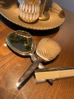 Antieke verzilverde kapset, haarborstel, spiegel en kam, Antiek en Kunst, Ophalen, Zilver
