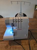 Singer lockmachine zie foto compleet met pedaal, Ophalen of Verzenden, Lockmachine, Singer