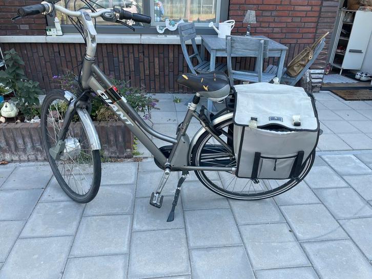 Giant elektrische fiets(het elektrische systeem werkt niet), Fietsen en Brommers, Fietsen | Dames | Omafietsen, Zo goed als nieuw