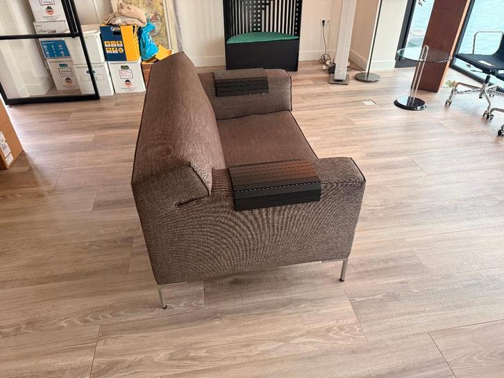 Bloq bank van Design On Stock, kleur bruin, loveseat, Huis en Inrichting, Banken | Bankstellen, Gebruikt, Rechte bank, Tweepersoons