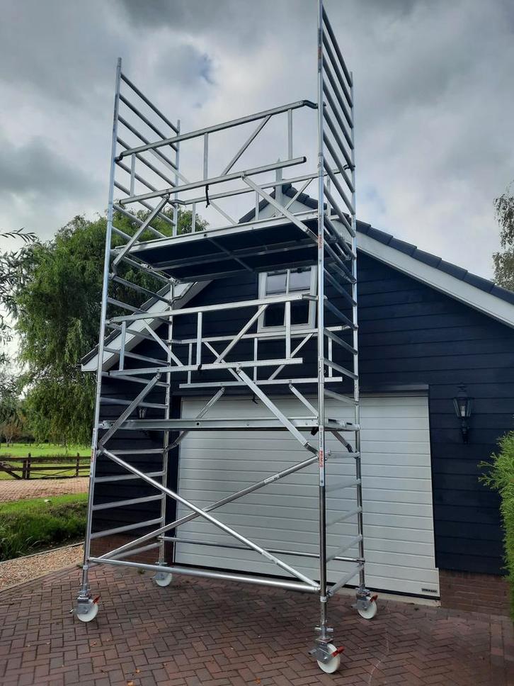 Steiger te huur - 11m werkhoogte, gekeurd!, Doe-het-zelf en Verbouw, Steigers, Rolsteiger of Kamersteiger, 5 meter of hoger, Ophalen