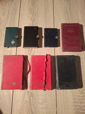 Lot van Franse vintage zakagenda's/notitieboekjes beschikbaar voor biedingen