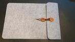 Stijlvolle grijze vilten documentmap / laptop sleeve met ho, Ophalen of Verzenden, Zo goed als nieuw, Bescherming voor- en achterkant